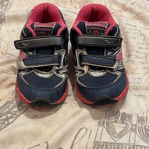 Saucony Kids' Sneakers in Navy and Pink size 8M